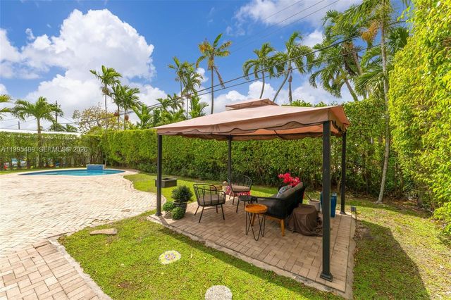 5810 SW 89th Ct, Miami, FL 33173