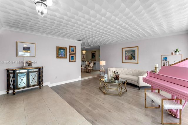 5810 SW 89th Ct, Miami, FL 33173