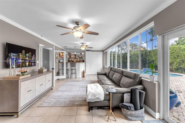 5810 SW 89th Ct, Miami, FL 33173