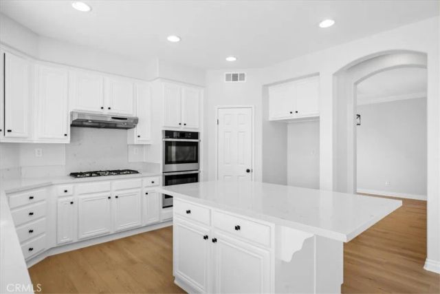 11 Plaza Avila, Lake Elsinore, CA 92532