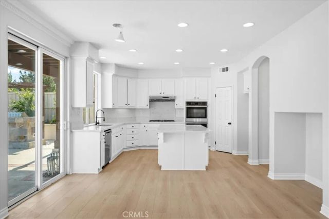 11 Plaza Avila, Lake Elsinore, CA 92532