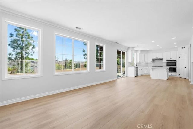 11 Plaza Avila, Lake Elsinore, CA 92532