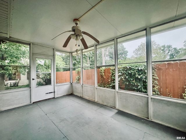 1405 W CRESTWOOD Drive, Peoria, IL 61614