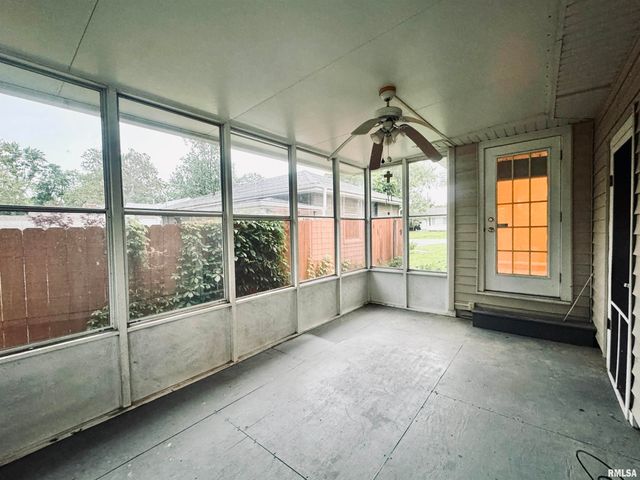 1405 W CRESTWOOD Drive, Peoria, IL 61614