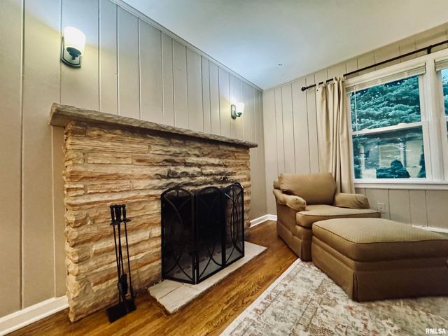 1405 W CRESTWOOD Drive, Peoria, IL 61614
