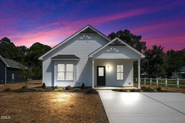 306 S Sycamore Street, Fremont, NC 27830