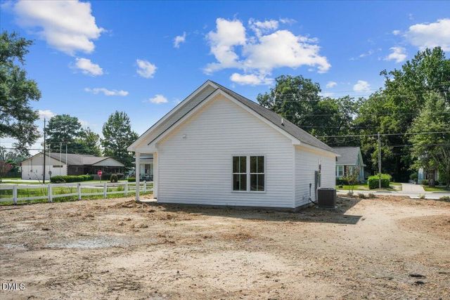 306 S Sycamore Street, Fremont, NC 27830