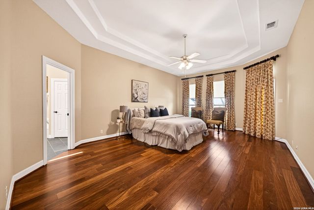 31 Royal Waters Dr, San Antonio, TX 78248