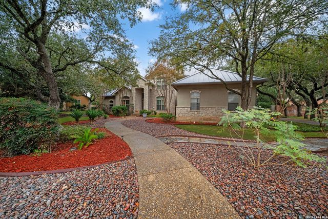 31 Royal Waters Dr, San Antonio, TX 78248