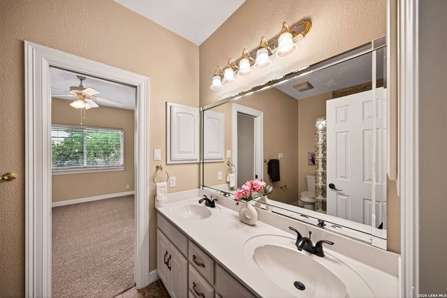 31 Royal Waters Dr, San Antonio, TX 78248