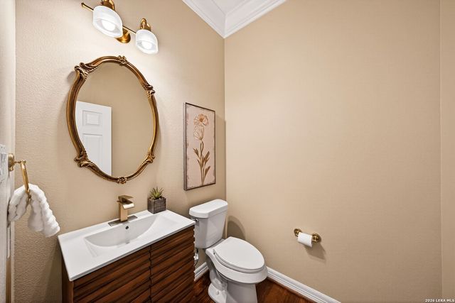 31 Royal Waters Dr, San Antonio, TX 78248