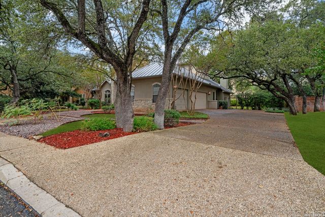 31 Royal Waters Dr, San Antonio, TX 78248