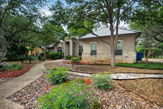 31 Royal Waters Dr, San Antonio, TX 78248