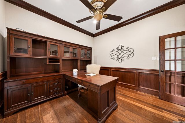 31 Royal Waters Dr, San Antonio, TX 78248