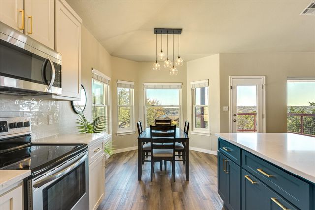 330 Southwind RD, Point Venture, TX 78645