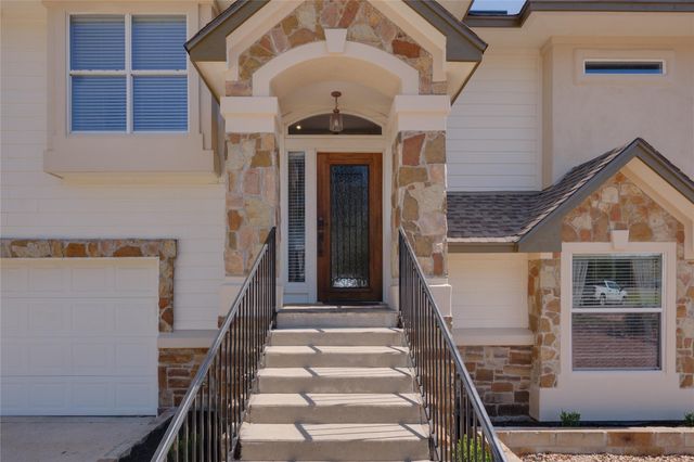 330 Southwind RD, Point Venture, TX 78645