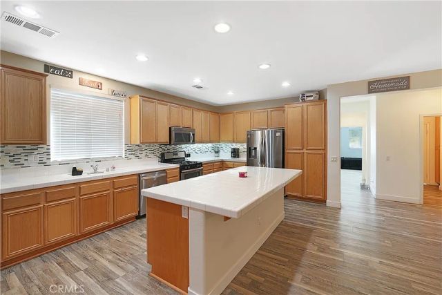 13864 Grant Way, Oak Hills, CA 92344