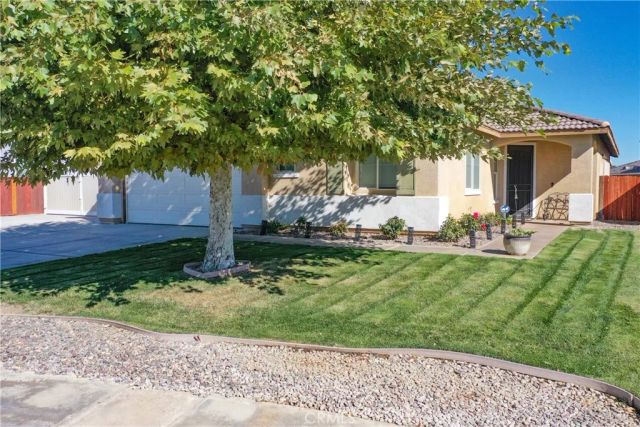 13864 Grant Way, Oak Hills, CA 92344