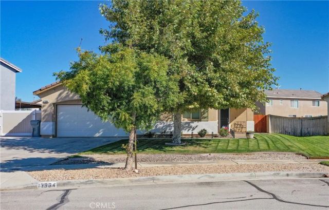 13864 Grant Way, Oak Hills, CA 92344