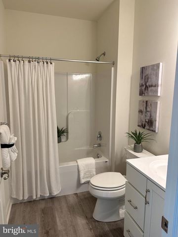 643 RESORT BLVD, Dover, DE 19904