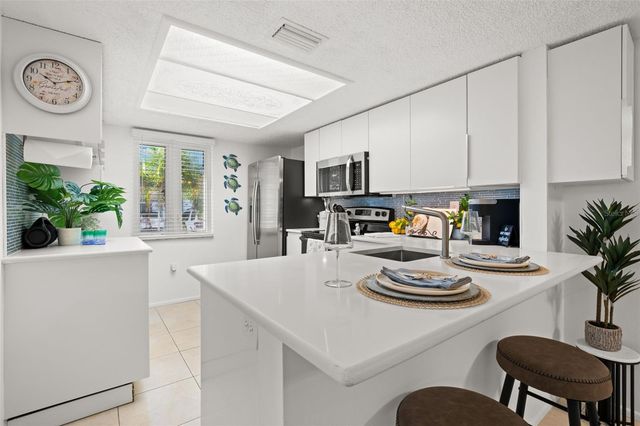 125 CYPRESS LANE 125, Oldsmar, FL 34677