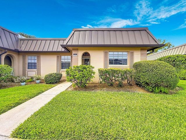 4142 HAMPTON DRIVE 4142, New Port Richey, FL 34652