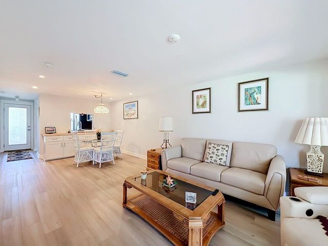 4142 HAMPTON DRIVE 4142, New Port Richey, FL 34652