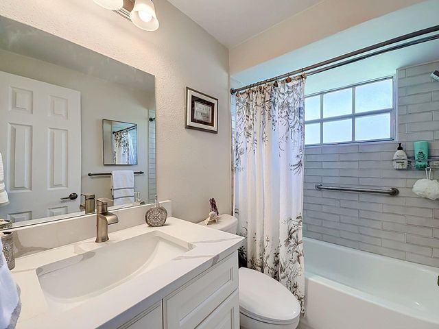 4142 HAMPTON DRIVE 4142, New Port Richey, FL 34652
