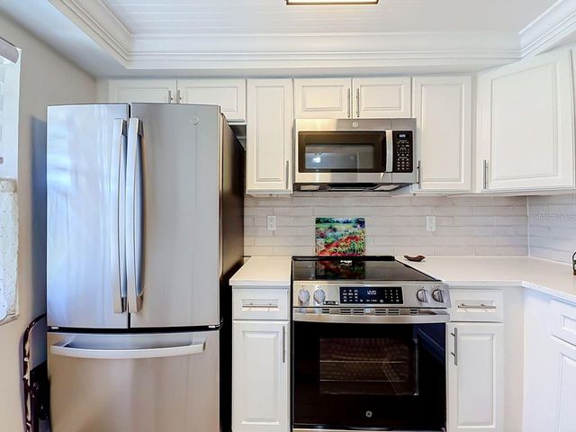 4142 HAMPTON DRIVE 4142, New Port Richey, FL 34652