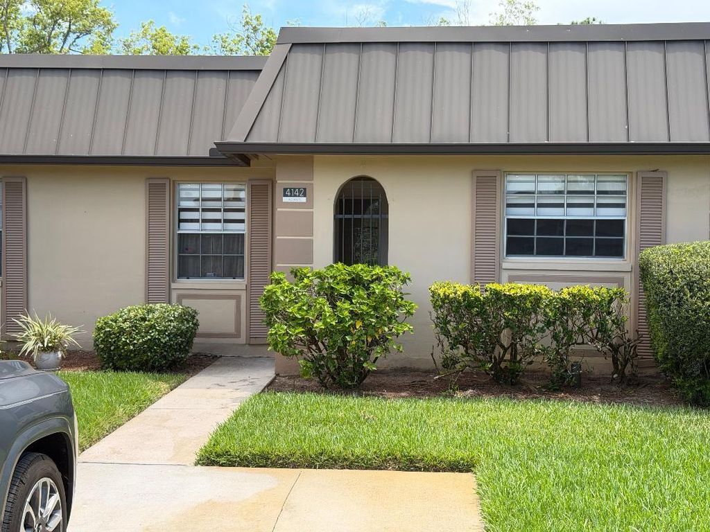 4142 HAMPTON DRIVE 4142, New Port Richey, FL 34652