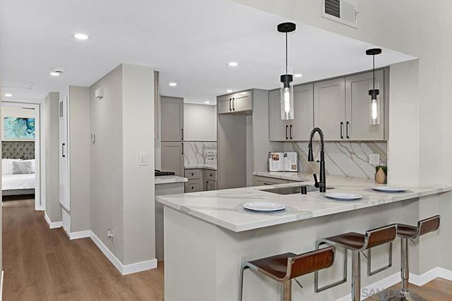 9899 Scripps Westview Way 243, San Diego, CA 92131