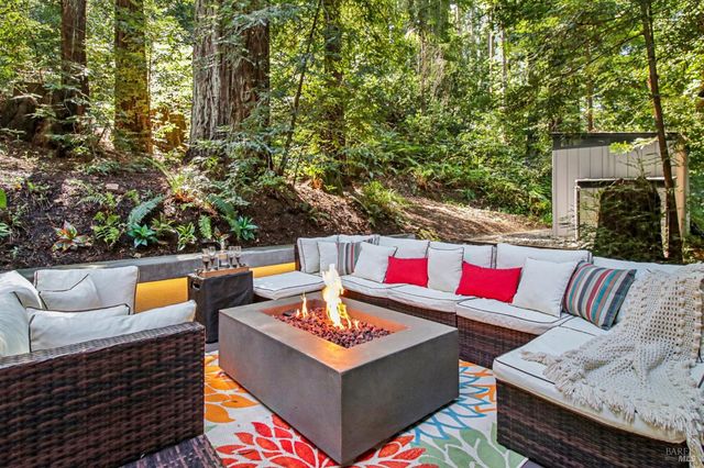 391 San Geronimo Valley Dr, San Geronimo, CA 94963