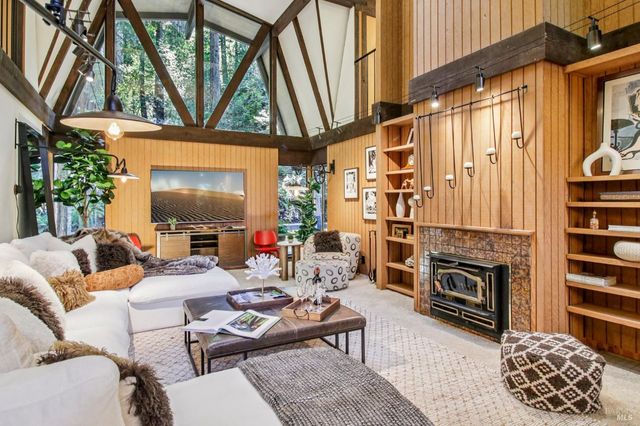 391 San Geronimo Valley Dr, San Geronimo, CA 94963