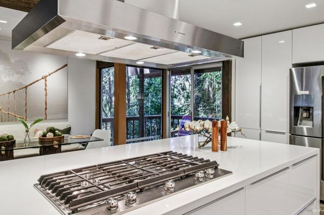 391 San Geronimo Valley Dr, San Geronimo, CA 94963