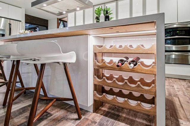 391 San Geronimo Valley Dr, San Geronimo, CA 94963