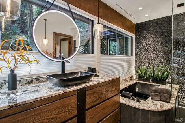 391 San Geronimo Valley Dr, San Geronimo, CA 94963