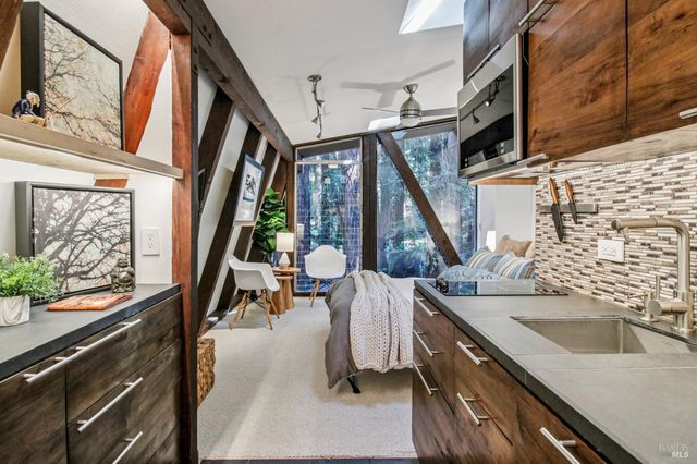 391 San Geronimo Valley Dr, San Geronimo, CA 94963