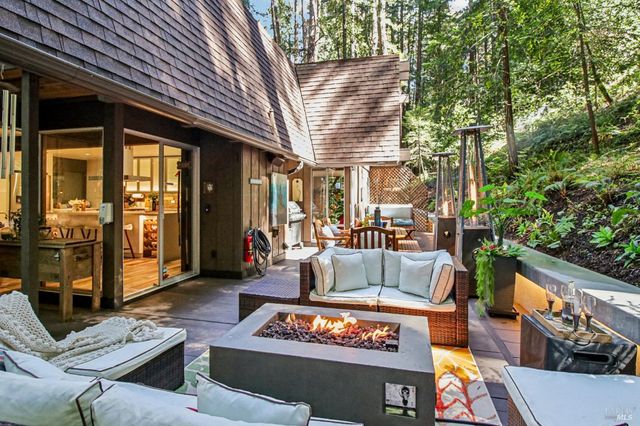 391 San Geronimo Valley Dr, San Geronimo, CA 94963