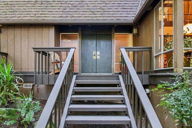 391 San Geronimo Valley Dr, San Geronimo, CA 94963