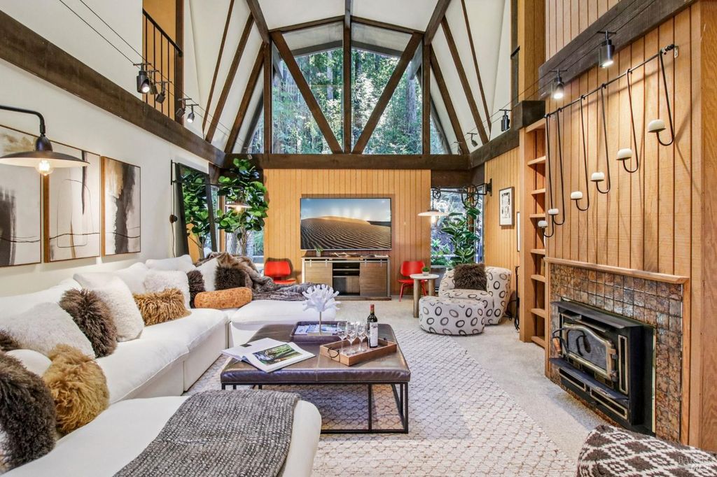 391 San Geronimo Valley Dr, San Geronimo, CA 94963