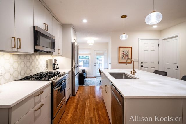 918 Blodgett Street SE, Grand Rapids, MI 49506