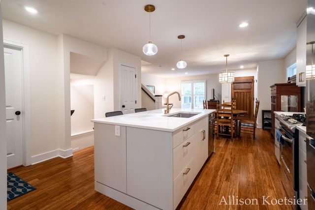 918 Blodgett Street SE, Grand Rapids, MI 49506