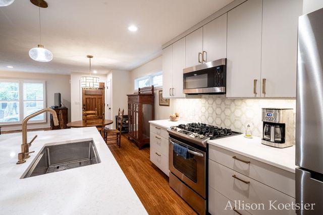 918 Blodgett Street SE, Grand Rapids, MI 49506