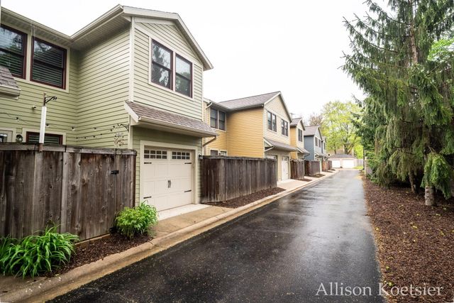 918 Blodgett Street SE, Grand Rapids, MI 49506