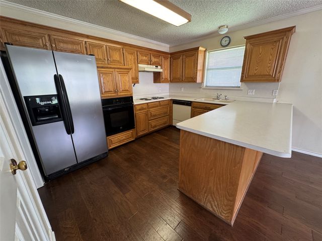 7904 N Buttercup Circle N, Fort Worth, TX 76123