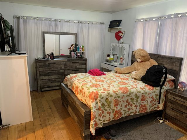 306 W Scott Street, Athens, TX 75751