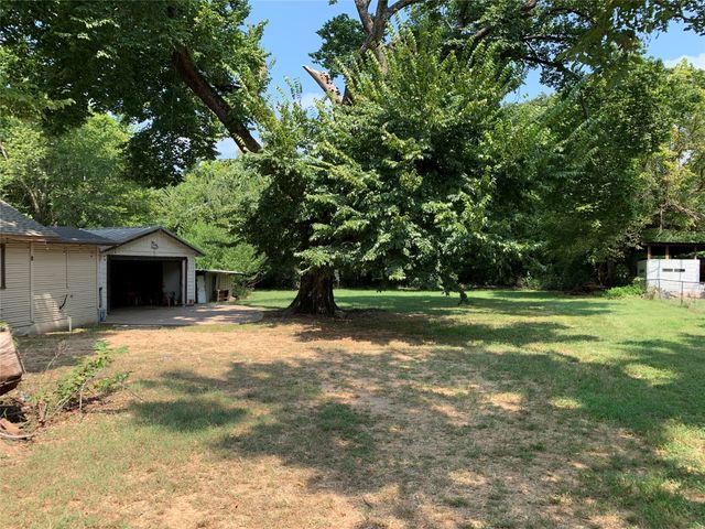 306 W Scott Street, Athens, TX 75751