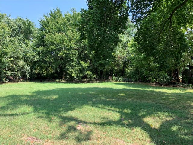 306 W Scott Street, Athens, TX 75751