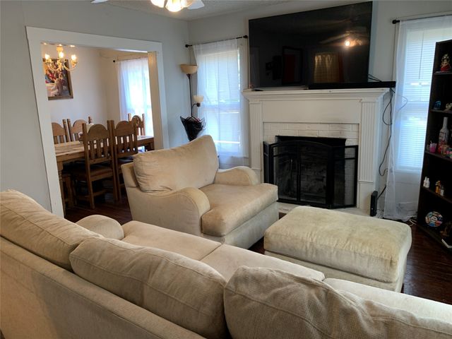 306 W Scott Street, Athens, TX 75751