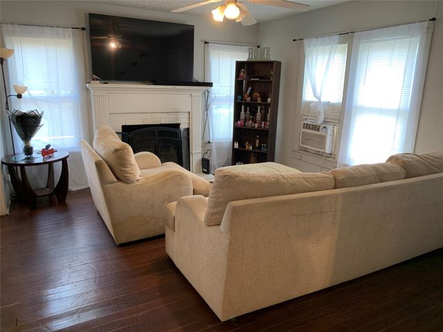 306 W Scott Street, Athens, TX 75751